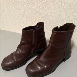 Blondo Canada Brown Leather Waterproof  Boots